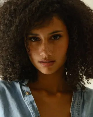 Adjoa, 21 ans, plan cul à Gex