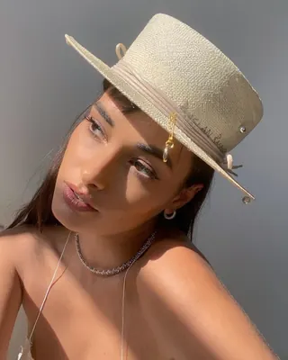 Alice, 21 ans, plan cul à Compertrix