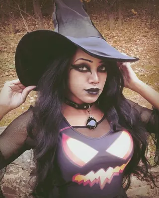 Mila, 19 ans, plan cul à Saint-Cyr