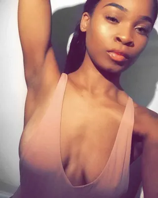 Shanice, 18 ans, plan cul à Hasparren